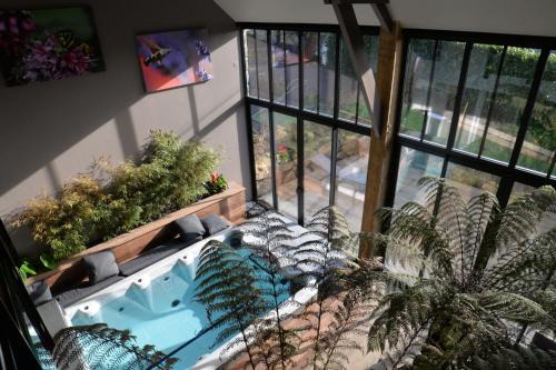 Dragey-Ronthon House | La grange de Tissey grand gîte avec spa et sauna