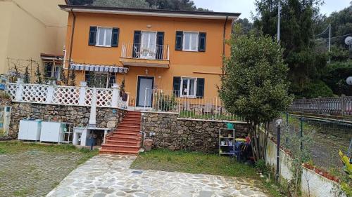 Pugliola Villa | La Graziosa casa indipendente 3 camere letto parcheggio rifiniture comfort zona Lerici Guercio