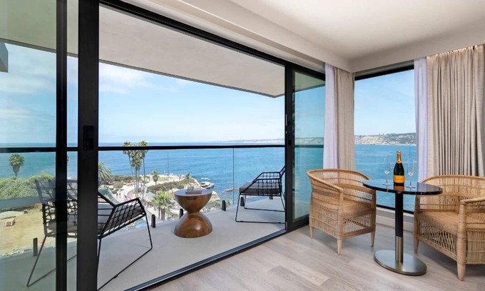 Village of La Jolla Hotel | La Jolla Cove Hotel & Suites, Corner Penthouse Suite, Balcony w/Ocean Views!