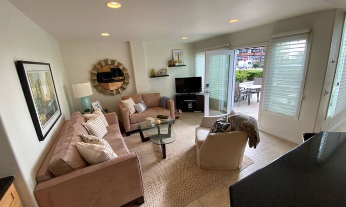 La Jolla Shores Condo | La Jolla Shores Oceanfront Condo Retreat
