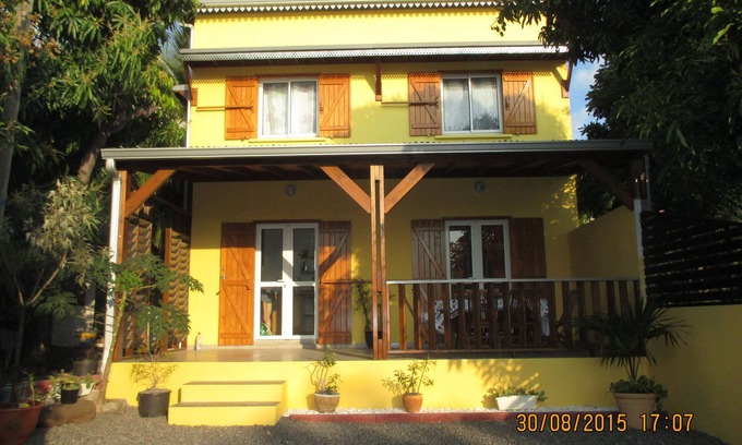 Saint-Leu House | La Kaz Ferblantier. Villa located 5 minutes' walk from the beaches of Saint-Leu.