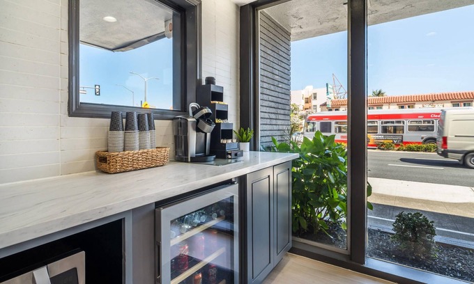 Cow Hollow Hotel | La Luna Inn, an Ascend Collection Hotel