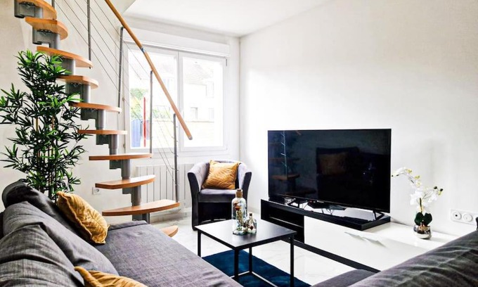 Chalon-sur-Saone House | La Maison d'aurore