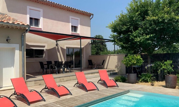 Camaret-sur-Aigues House | La Maison de Caillette