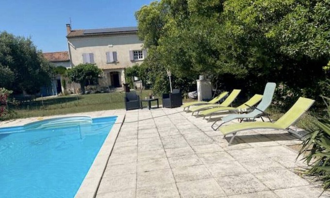 Graveson Villa | La Maison de Françoise, a holiday home for 8 people with private pool in Provence