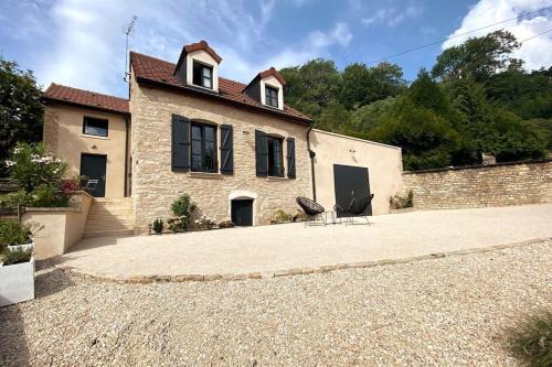 Volnay House | La Maison Des Vignes *