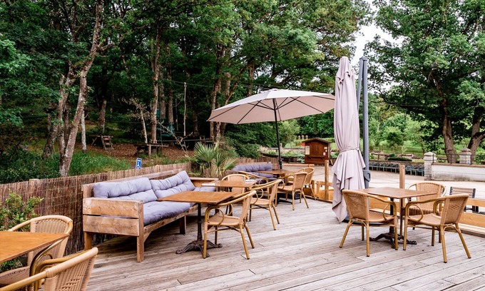 Saint-Leonard-des-Bois Hotel | La Maison du Gasseau