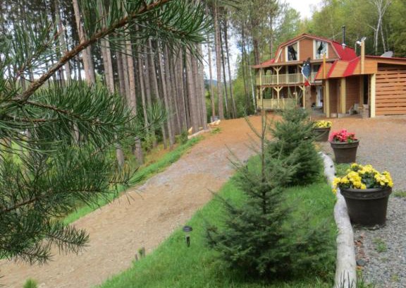 Mauricie Bed & Breakfast | La maison sous les arbres