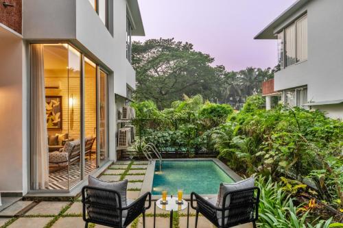 Siolim Villa | La Masillia, 2 BHK with Private Pool, 15 mins from Morjim Beach, Wifi, Peaceful location, Kitchen, Security, Patio