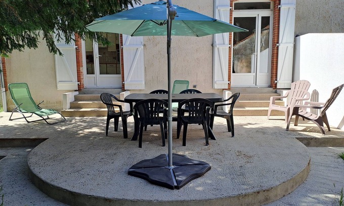 Longeville-sur-Mer House | la mer a 300 M Maison a Deux pas de la Plage du Rocher