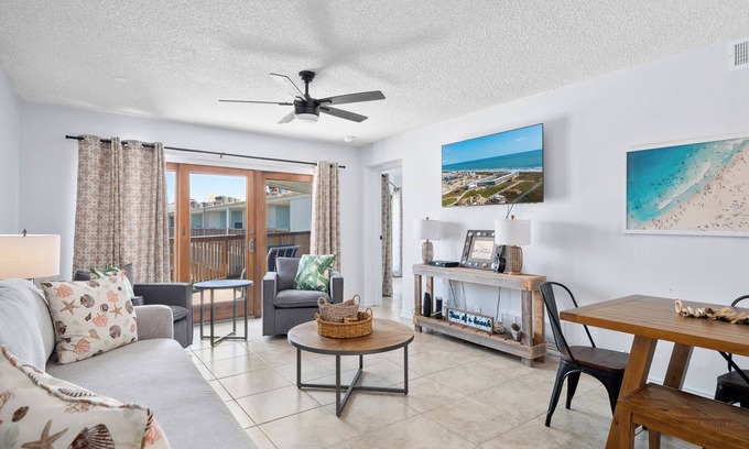 Port Aransas Condo | La Mirage Condo 318 Beachfront Resort Condominiums with Private Boardwalk