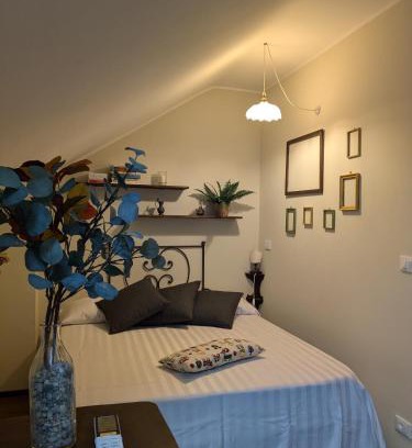 Cortemilia Apartment | la nocciolina mansarda in centro