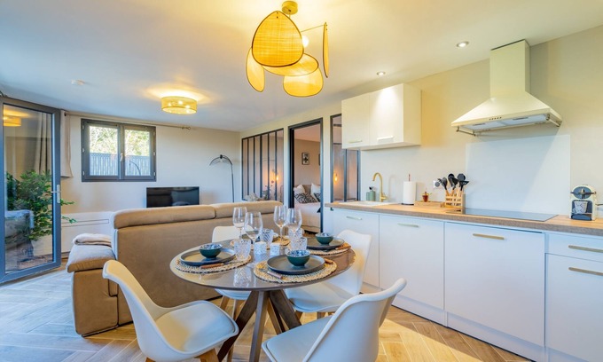 Roquefort-la-Bedoule Apartment | La Parenthèse en Provence - Appt Balnéothérapie