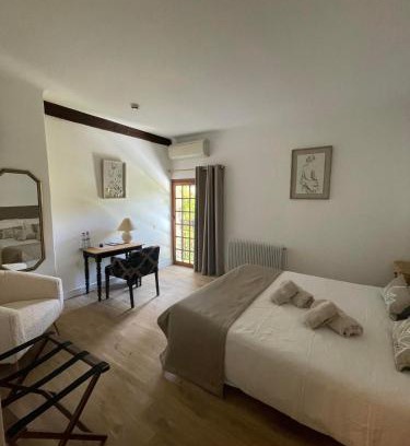 Vergeze Hotel | La Passiflore