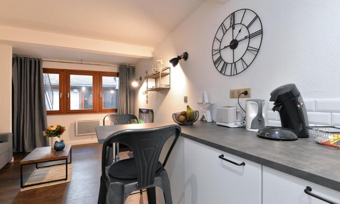 Old Town Apartment | La Petite Terrasse du Centre