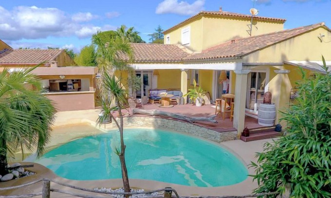 Thezan-les-Beziers House | La pinède by Interhome