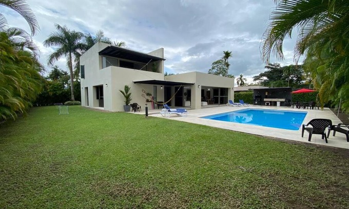 Villavicencio Villa | La potra Casa Campestre
