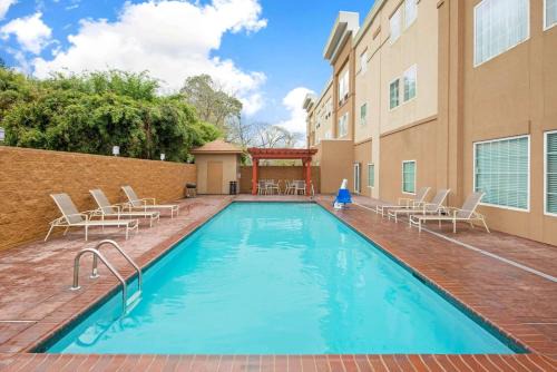 Westlake Hotel | La Quinta by Wyndham Lake Charles - Westlake
