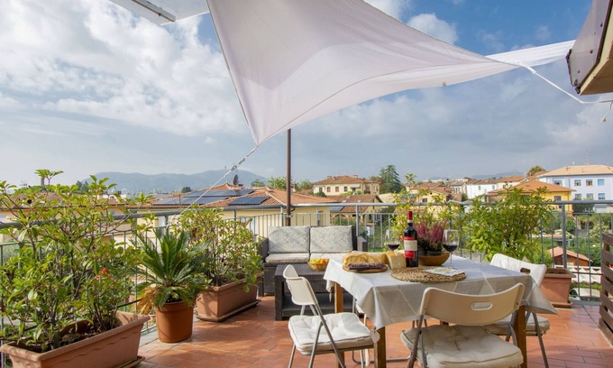 Lucca Apartment | La Rondine (LUU280) by Interhome