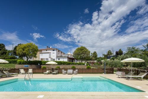 Carassai Villa | La Rosa & La Viola