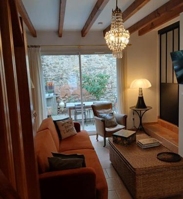 Montlaur House | La route des vignes