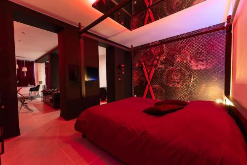 Epernay Apartment | La Royale Room