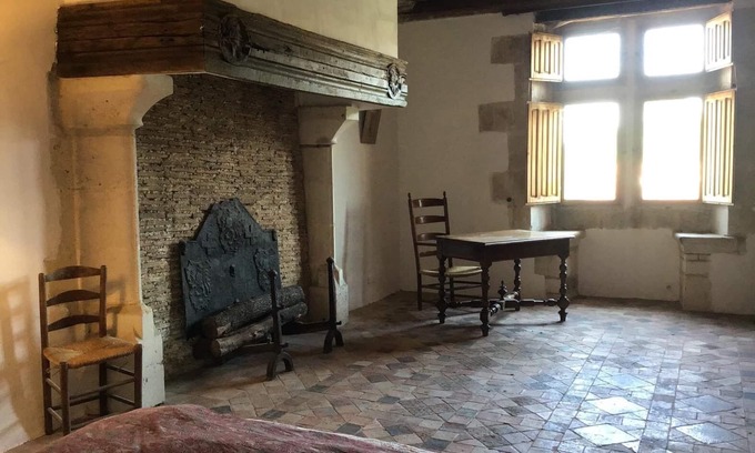 Verteuil-sur-Charente House | La Sénéchalerie Logis du XIV