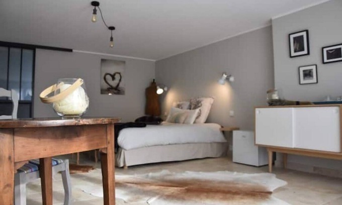 Orgon House | La Secrète Chambre de la Tour