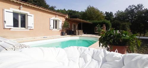 Esparron-de-Verdon Villa | La Sousto Du Lac Sauvage