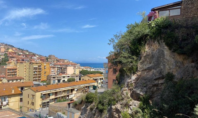 Porto Santo Stefano Apartment | La Terrazza Di CavaLegni