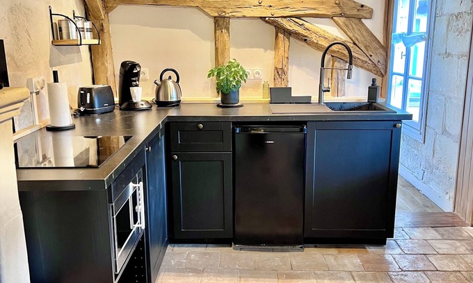 Chinon Apartment | La Tour de L'horloge, Appartement Typique de la Ville, vue sur le Château