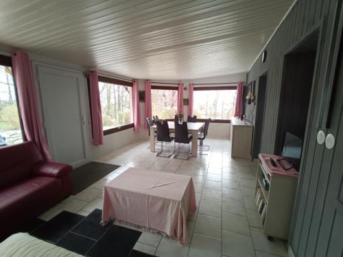 L'Hopital-du-Grosbois Apartment | La véranda au domaine de Tara