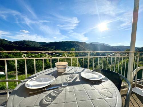 Meyras Apartment | La Vallée Appartement 31 - Thermes Neyras les Bains