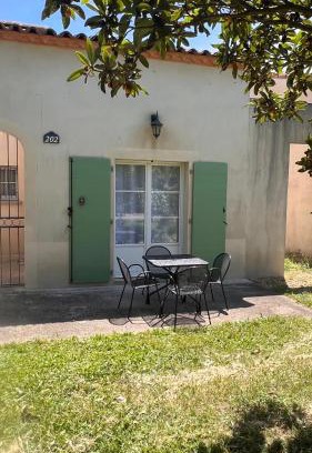 Gallargues-le-Montueux Apartment | La villa De Lina 202 -Self Check In