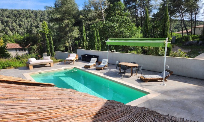 Roquefort-la-Bedoule Villa | La Villa des Rouvières