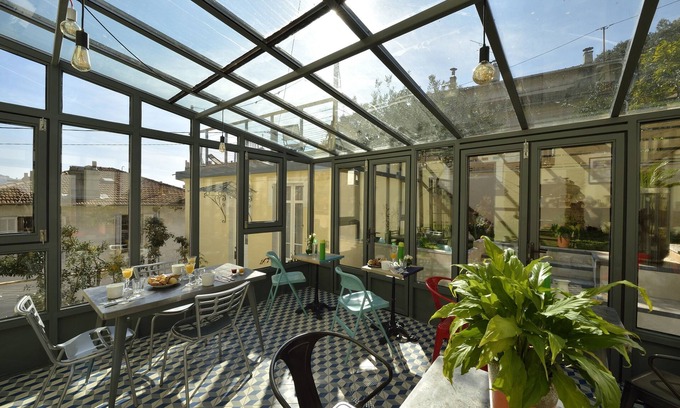 Riou - Petit Juas - Av de Grasse House | La Villa du Roc Fleuri, private home