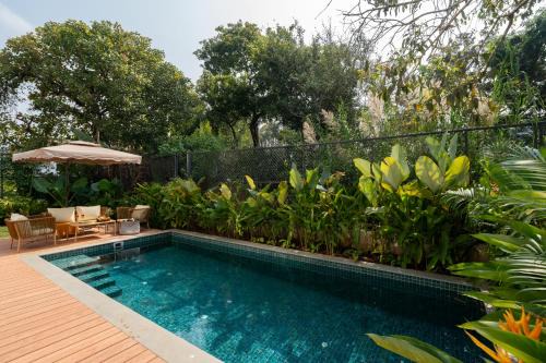 Anjuna Villa | La Zorita, Luxurious 3 BHK with Private Pool, 10 mins from Anjuna Beach, Kitchen, Security, Terrace, Patio & Wifi