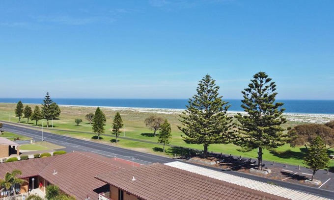 Lacepede Hotel | Lacepede Bay Motel