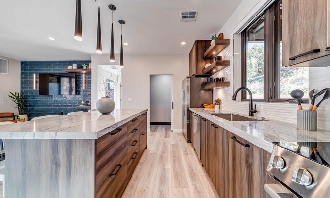 Zion National Park South Entrance Apartment | LaFave-Luxury Suite at Zion: Temple of Sinawava