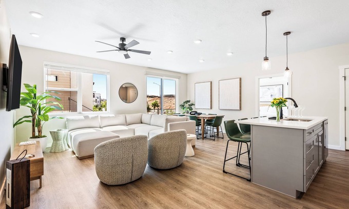 St. George Condo | Lagoon Desert Retreat