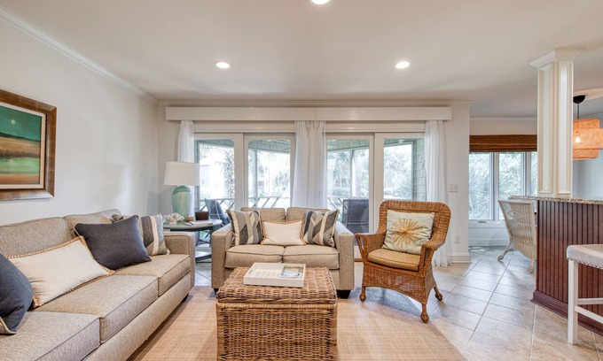 Kiawah Island Villa | Lagoon-Front Villa w/Screened Porch, WiFi & AC - Steps to Beach, Tennis & Golf
