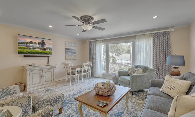 Isle of Palms Villa | Lagoon Villa 9 - Superb Villa! Pool! Beach Access!
