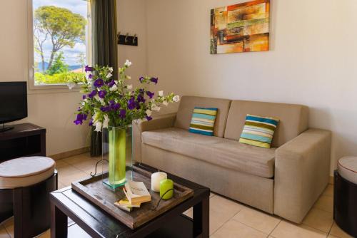 Le Brusc Apartment | Lagrange Vacances Les Terrasses des Embiez