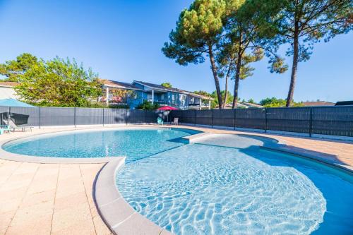 Le Verdon-sur-Mer Resort | Lagrange Vacances L'Estuaire