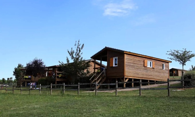 Naucelle Ski Chalet | Lake Bonnefon campsite * - Chalet PREMIUM with lake view 35 m2 (3 bedrooms) 8 persons
