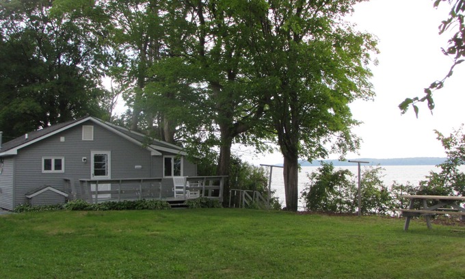 Swanton Cottage | Lake Champlain Shoreline Cottage - 4906 Maquam Shore, Town of St. Albans.