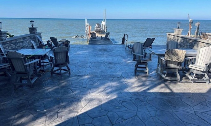 North Greece House | Lake Escape!nn