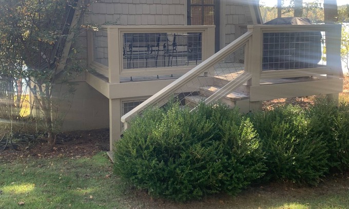 Coosa County House | LAKE FRONT bungalow. Perfect for a fun family getaway or a romantic weekend!