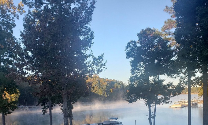 Dadeville Condo | Lake front condo with boat slip and Kayaks Dadeville Alabama Lake Martin
