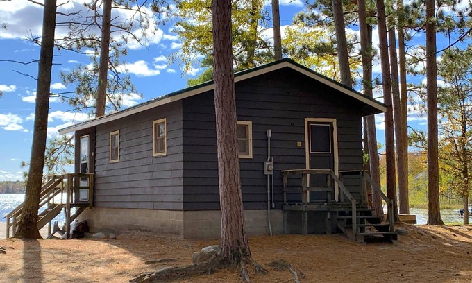 Longville Cabin | Lake front cottage - Brainerd Lakes Area - beautiful sandy beach, pristine view!